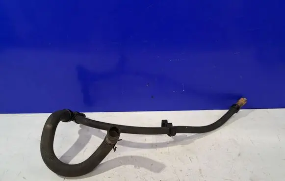 Engine coolant pipe/hose