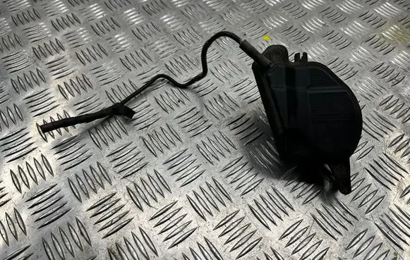 Vacuum air tank