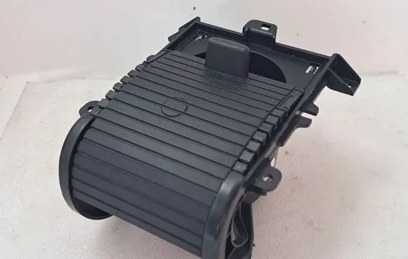 Cup holder front