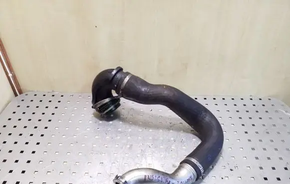 Opel Insignia A Intercooler hose/pipe