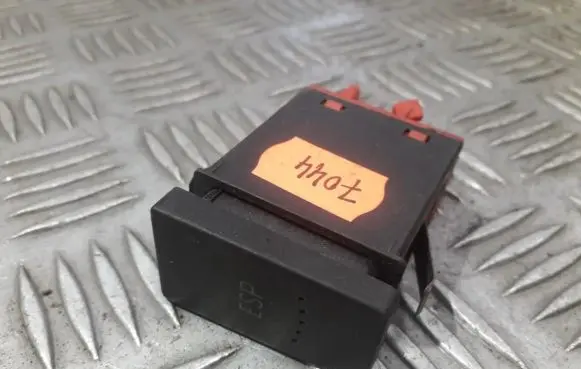 Volkswagen PASSAT B5 ESP (stability program) switch 3B0927134A