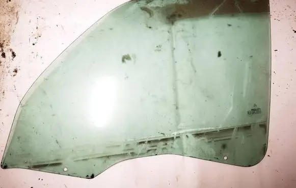 Citroen Xsara Picasso Front door window glass four-door as2