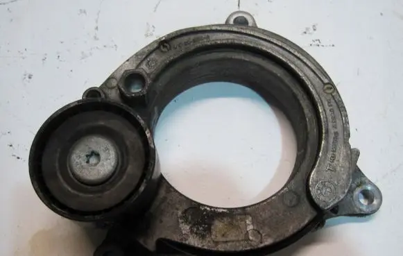 BMW X2 F39 Generator/alternator belt tensioner