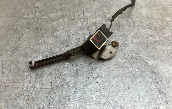 BMW 5 E60 E61 Headlight/headlamp level sensor 6784700 180909