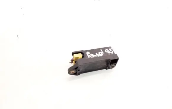 Volkswagen PASSAT B5 Airbag deployment crash/impact sensor 33970212