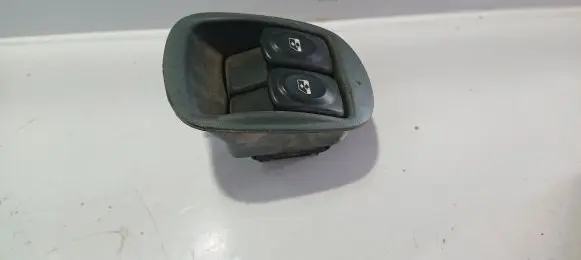 Renault Megane I Electric window control switch