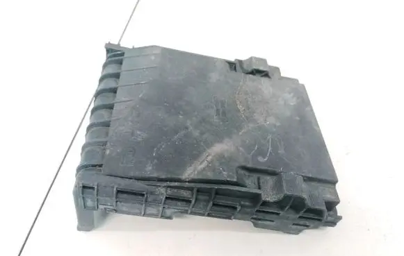 Volkswagen Golf V Fuse box cover 1k0937132f 0-1418987-1