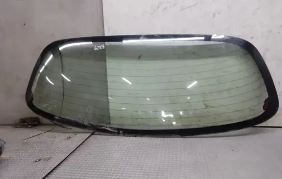 Nissan Almera N16 Rear windscreen/windshield window 