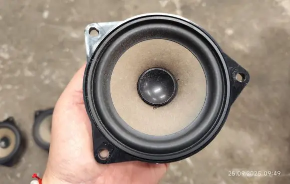 Mini Cooper Countryman R60 Front door speaker 9804157 168200100 6513980415703