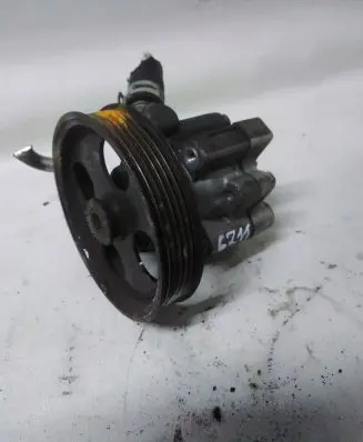 Opel Insignia A Power steering pump 13309336
