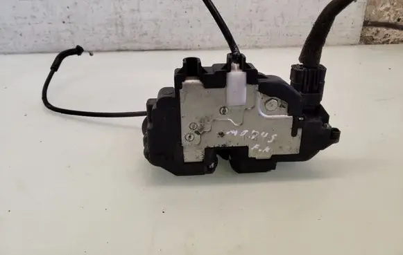 Renault Modus Front door lock 