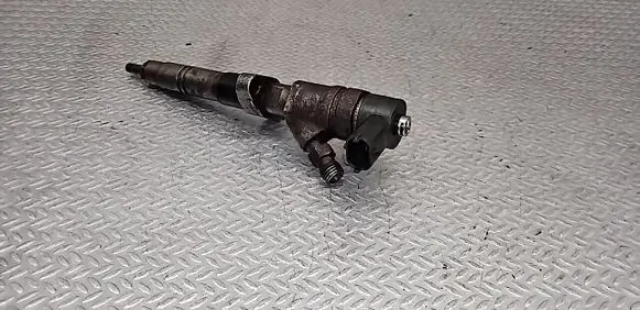 Opel Movano A Fuel injector 0445110265