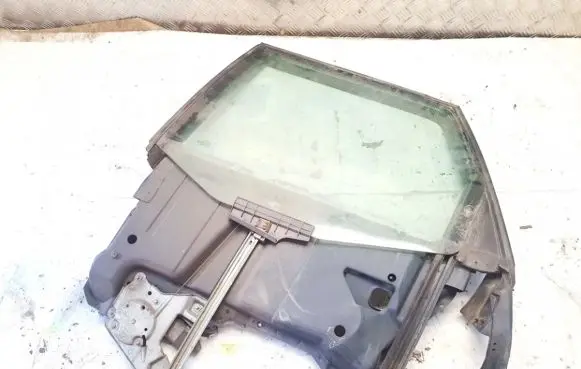 Audi A6 S6 C4 4A Rear door window/glass frame 