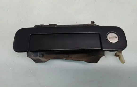 Audi 80 90 S2 B4 Front door exterior handle 4A0837205D