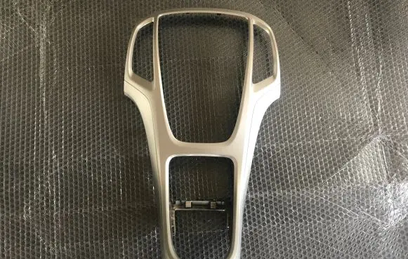 Opel Astra J Radio/GPS head unit trim 13257562