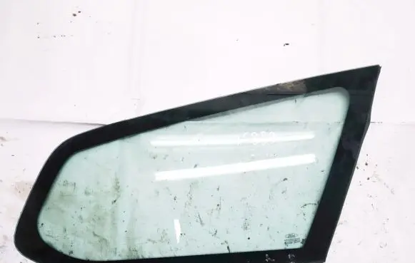 Ford Focus Rear side window