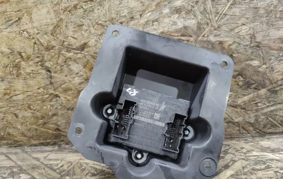 Jaguar XE Door control unit/module HPLA14D617BF