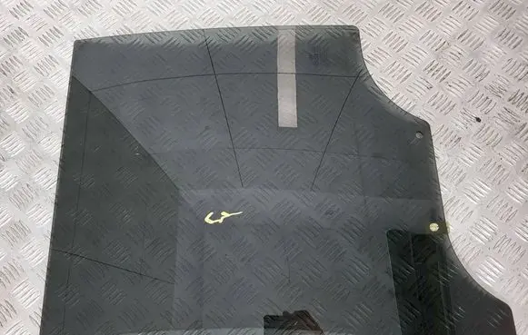 Hyundai Terracan Rear door window glass