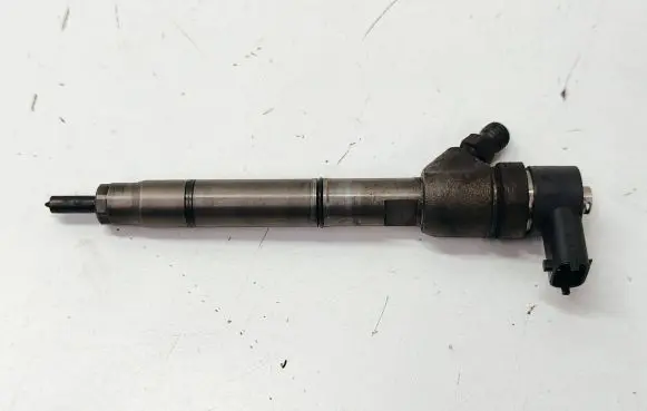 KIA Sportage Fuel injector 338002A800