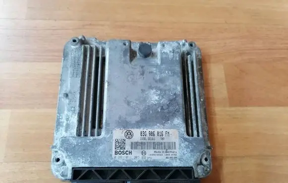 Volkswagen Golf V Engine control unit/module 03G906016FM 0281011903 1039S10269