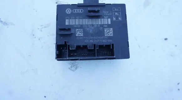 Audi A4 S4 B8 8K Door control unit/module 8T0959795B