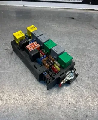 Mercedes-Benz ML W164 Fuse module A1645400672 07580276
