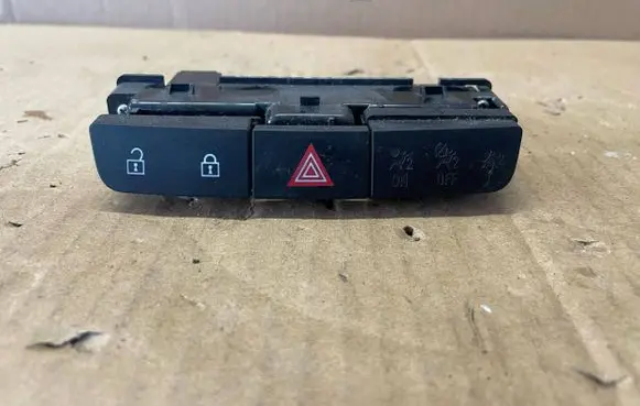 Opel Insignia A Hazard light switch 13271927