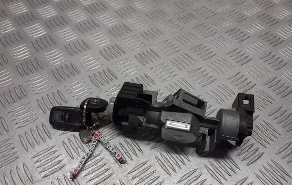 Mazda 3 I Ignition lock 3M51-3F880-AC