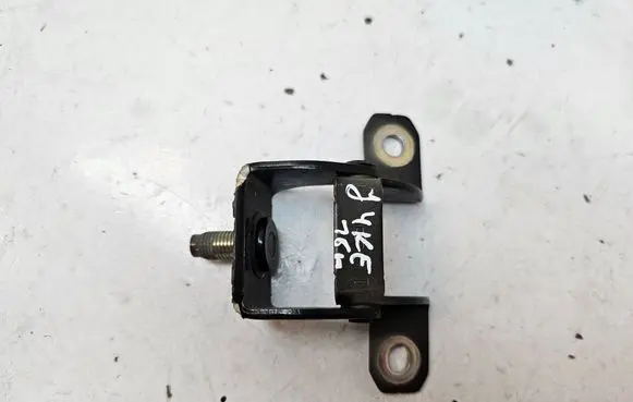 Nissan Juke I F15 Tailgate/trunk/boot hinge