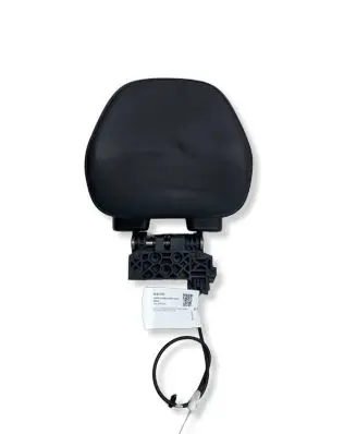 Volvo XC90 Rear seat headrest 