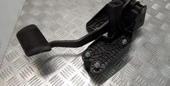 Chrysler Grand Voyager V Brake pedal P04861924AE
