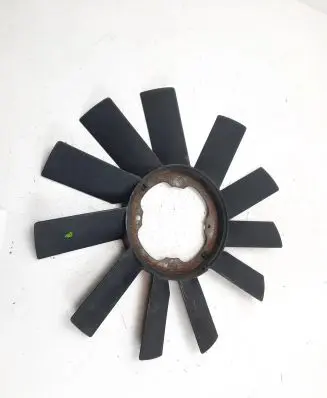 BMW 5 E39 Fan impeller 17233639