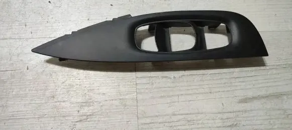 Nissan Qashqai Front door window switch trim 809614EH0AX