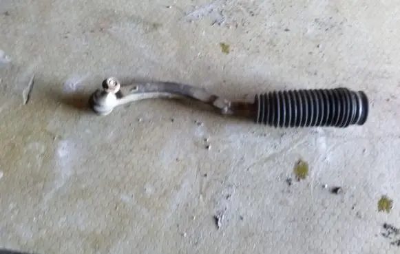 Volvo S60 Steering tie rod 