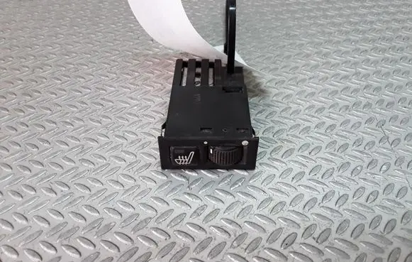 BMW 5 E39 Seat heating switch 61318352259