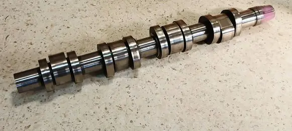 Volkswagen PASSAT B6 Camshaft C63845340