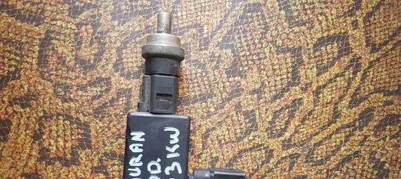 Coolant temperature sensor