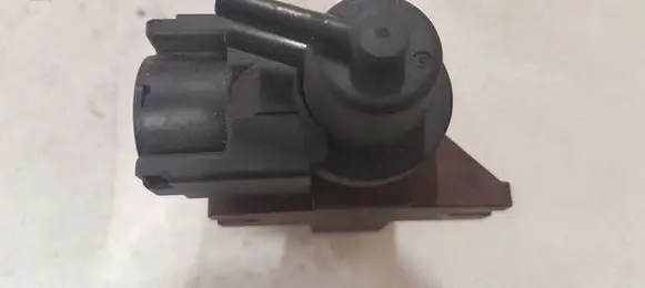 Ford Focus Turbo solenoid valve 6G9Q9E882CA 70177100