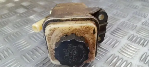 Hyundai Sonata Power steering fluid tank/reservoir