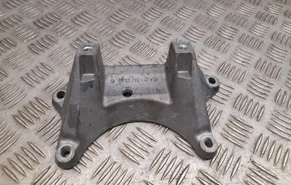 Mercedes-Benz E A207 Gearbox mounting bracket A2112420340