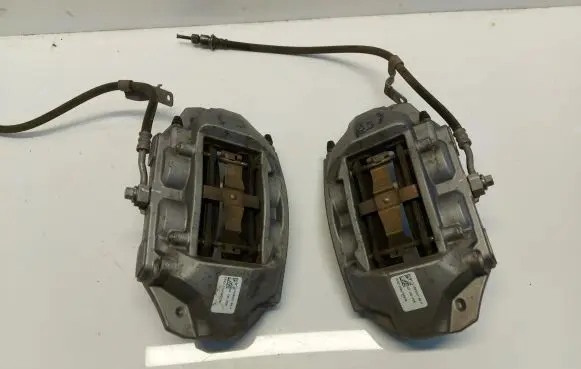 Tesla Model 3 Front brake caliper 1044622-00-f