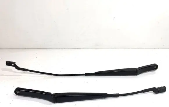 Volkswagen Golf VII Front wiper blade arm 5G1955409B