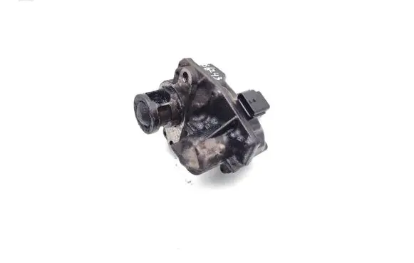 Opel Vivaro EGR valve 8201061904 147109816R