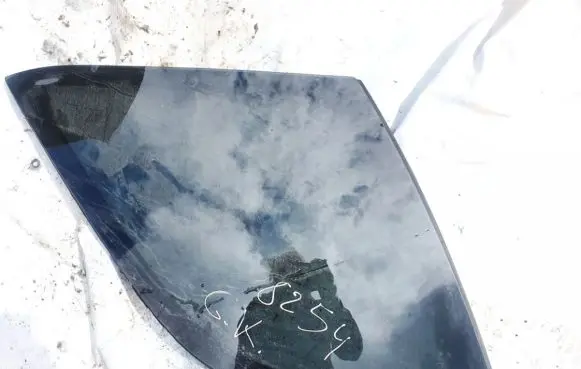 Mercedes-Benz ML W163 Rear side window