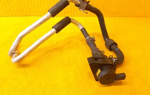 Porsche Panamera (970) Engine coolant pipe/hose 97057258300 7L0965561