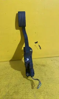 Ford Focus Brake pedal bracket assembly 