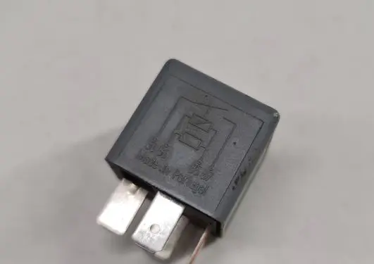 Volvo V70 Other relay 8D0951253A V23134B52X301