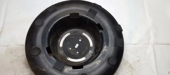 Toyota RAV 4 (XA20) Spare wheel section trim 