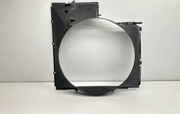 BMW X5 E53 Radiator cooling fan shroud 