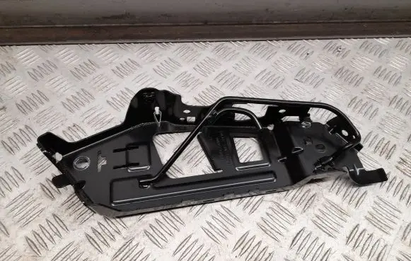Audi Q8 Seat belt adjustment rail 4M8857792A